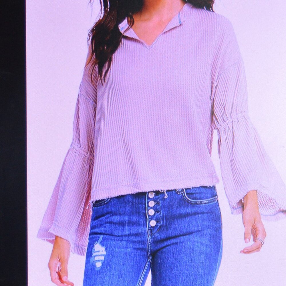 FREE PEOPLE XS/S THERMAL TOP LAVANDER BELL SLEEVE EXCELLENT
